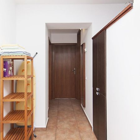 Apartments Ceja Near Sea Medulin Exterior photo