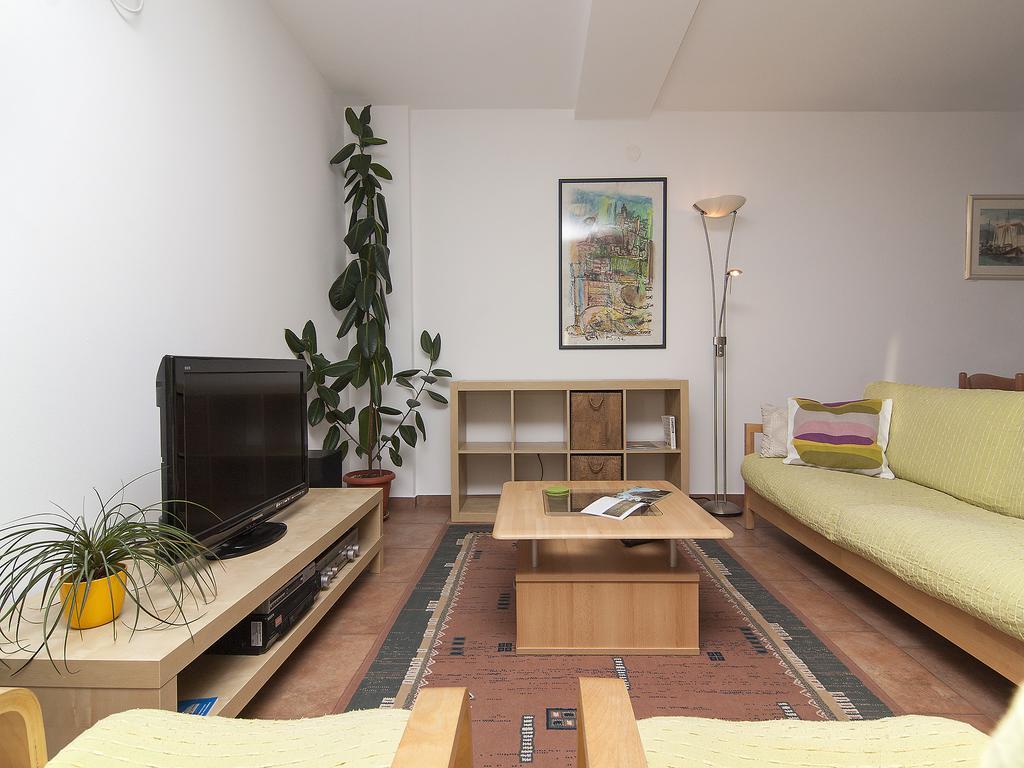 Apartments Ceja Near Sea Medulin Room photo