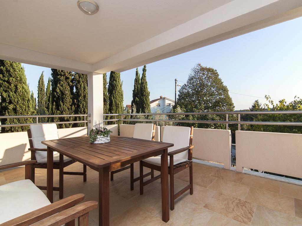 Apartments Ceja Near Sea Medulin Room photo