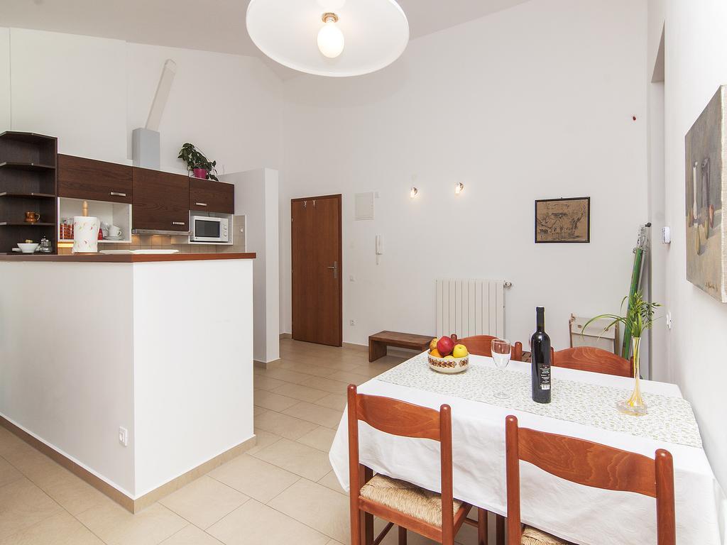 Apartments Ceja Near Sea Medulin Room photo