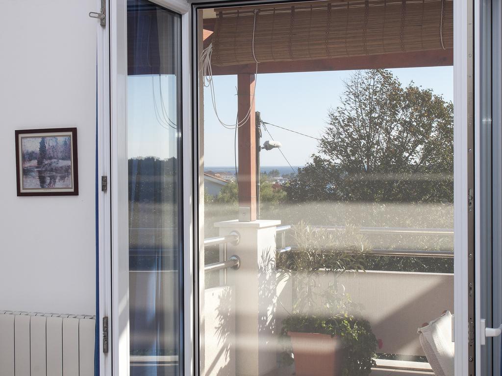Apartments Ceja Near Sea Medulin Room photo