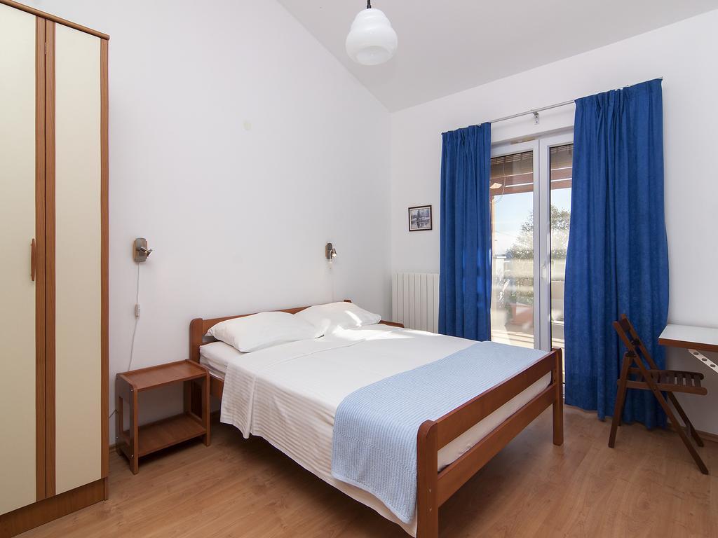 Apartments Ceja Near Sea Medulin Room photo
