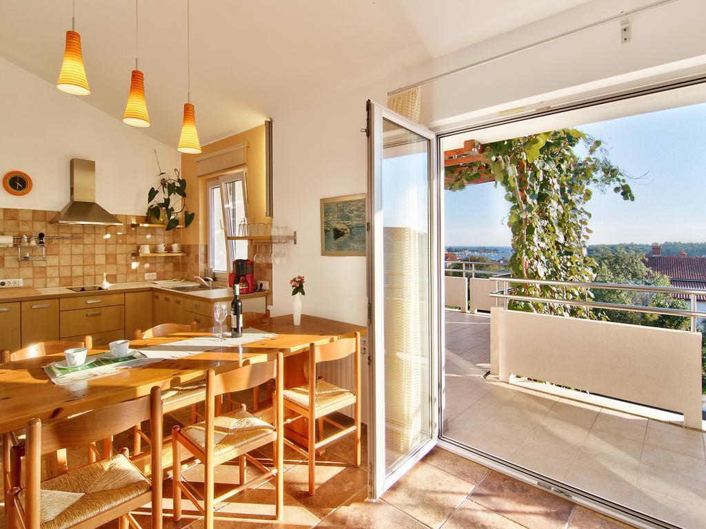 Apartments Ceja Near Sea Medulin Room photo